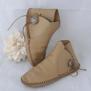 Minnetonka wrap deerskin leather moccasins